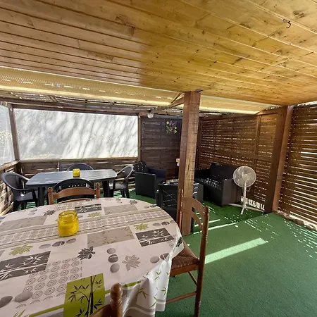 Mobilhome Terrain Prive Cuisine D Ete Sud Corse 营地